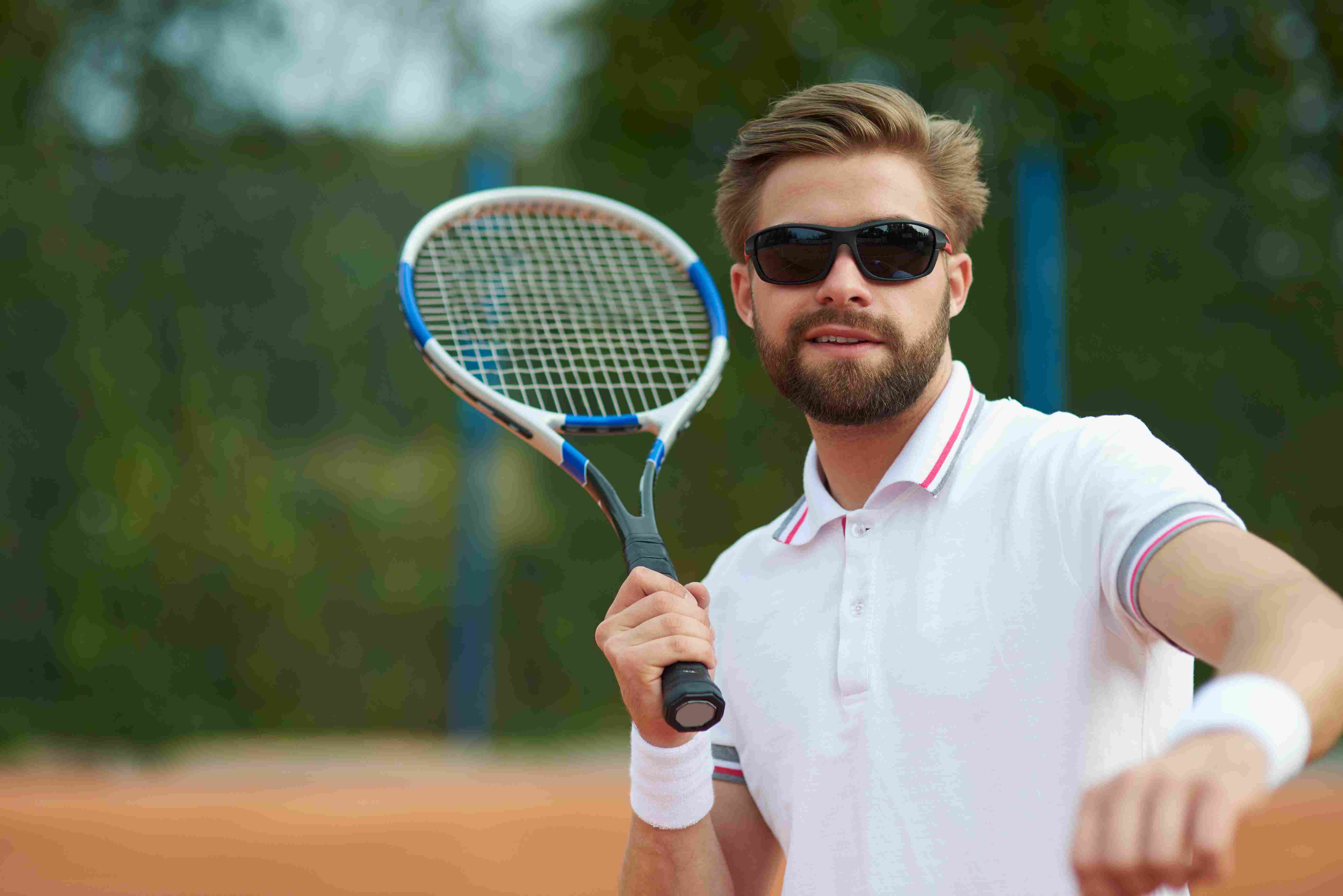 plays tennis